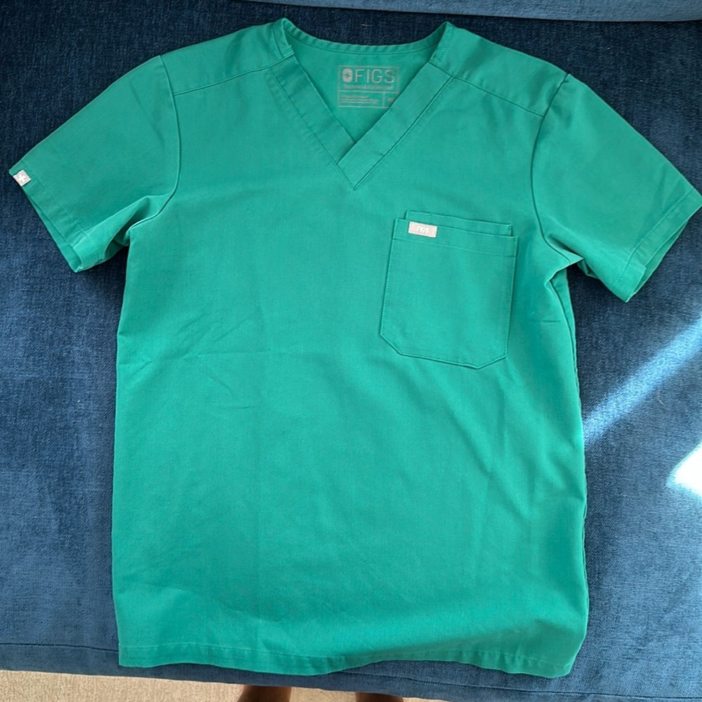 Hunter Green Figs scrub top - Leon 3 pocket